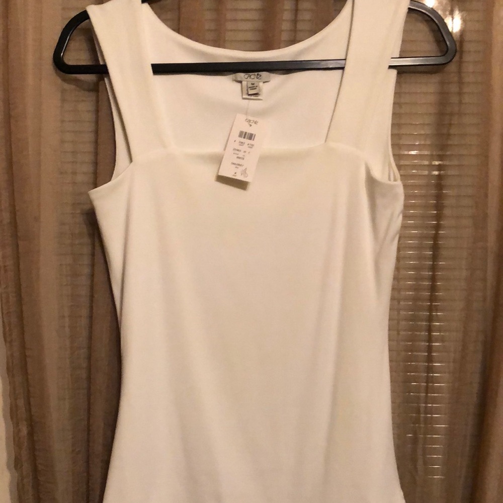 Cache sleeveless white tank